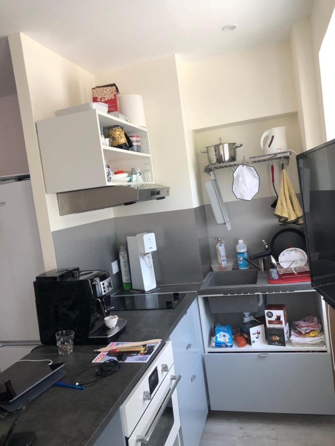 Appartement Lisieux Calme Tres Bien Equipe ภายนอก รูปภาพ